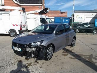 Vaurioauto  passenger cars Peugeot 208  2020/10