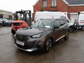 Voiture accidenté Peugeot 2008 1.2 PURE TECH ALLURE 2023/4