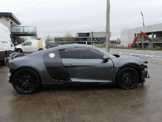 Audi R8 4.2 FSI V8 picture 5