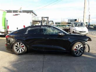 Audi Q6 S-LINE picture 3