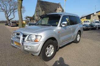 dañado vehículos comerciales Mitsubishi Pajero PAJERO 3.2 DI GLS LBHR LONG BODY 4X4 AIRCO 2000/8