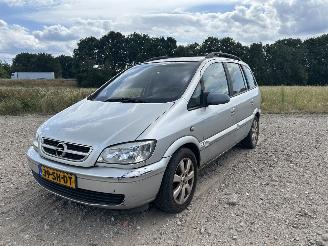 Auto incidentate Opel Zafira -A 2.0-16V DTi Comf Navigator 7 PERSOONS UITVOERING 2006/1