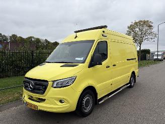 Vaurioauto  passenger cars Mercedes Sprinter 319 CDI V6 EX AMBULANCE 2019/12