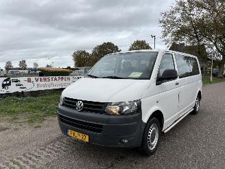 Vaurioauto  passenger cars Volkswagen Transporter 2.0 TDI 62kw KOMBI / COMBI / PERSONENBUS L2/H1, PRIJS IS EXCL. BTW !!! 2013/5