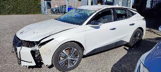 krockskadad bil auto DS Automobiles  DS 4 Hybride/benzine Performance 2023/6