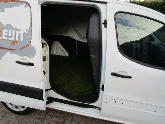 Peugeot Partner 1.6 HDI Airco Schuifdeur picture 13