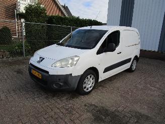 skadebil bedrijf Peugeot Partner 1.6 HDI Airco Schuifdeur 2012/8