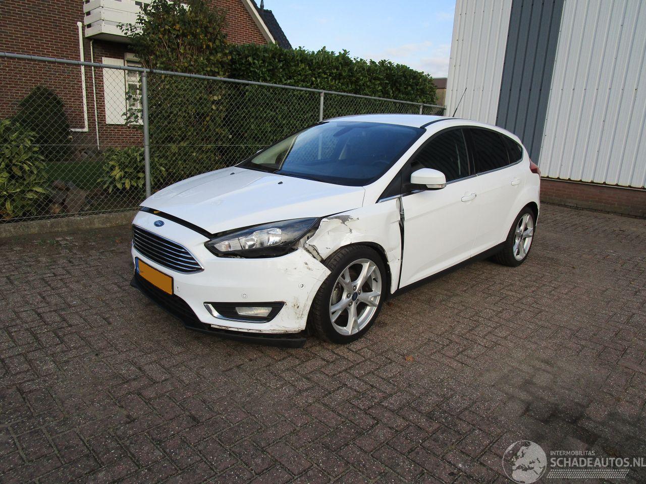Ford Focus 1.0 Titanium Navi Clima 6-Bak