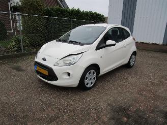 krockskadad bil auto Ford Ka Airco Radio/CD 131.000 KM 2012/7