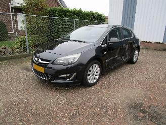 uszkodzony samochody osobowe Opel Astra 1.7 CDTI Navi Camera 6-Bak 2014/2