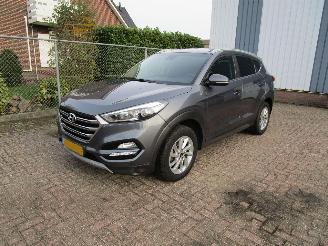 Unfallwagen Hyundai Tucson 1.6 Navi Clima 6-Bak 2017/2