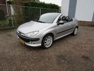 skadebil auto Peugeot 206 CC 1.6-16V Automaat Leder 2003/4