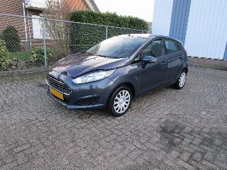 skadebil auto Ford Fiesta 1.5 TDCI Clima 5-Drs 2013/10