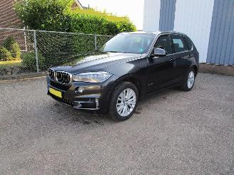 uszkodzony samochody osobowe BMW X5 40e Hybride AWD 2015/12