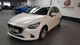 krockskadad bil auto Mazda 2 1.5 SKYACTIV-G 90   BENZ 1.496CC 66KW 90PK 2016/6