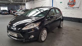 damaged passenger cars Ford Fiesta 1.4 16V AUT 4 DRS  BENZ 1.388CC 71KW 97PK KM 33773 N.A.P. 2009/2