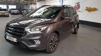 damaged passenger cars Ford Kuga 1.5 ECOBOOST16V 120 SUV  BENZ 1.499CC 88KW 120PK 2017/10