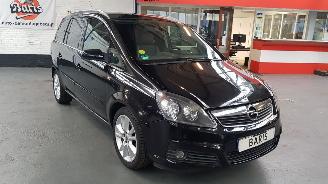  Opel Zafira 2.2 BENZ 6 BAK 7 PERSOON 2198CC 150 PK KM 148346 N.A.P... 2005/7