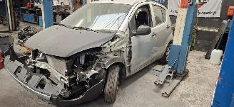 Salvage car Opel Agila 1.0 Selection 2012/6