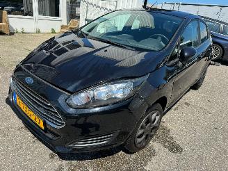 damaged passenger cars Ford Fiesta 1.0 Style BJ 2014 43246 KM 2014/5