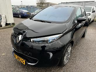 Damaged car Renault Zoé Q210 ZEN QUICK CHARGE 22KW) 2015/6