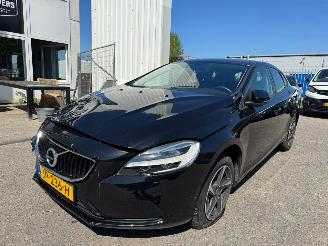 Auto incidentate Volvo V-40 1.5 T2 Momentum Automaat 2016/1