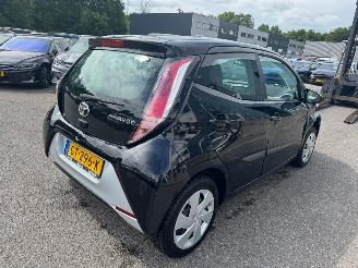 Toyota Aygo 1.0 VVT-i x-play BJ 2015 222.496 KM picture 5