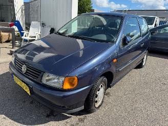 Unfallwagen Volkswagen Polo 1.6 Automaat Originele KMstand 1997/5