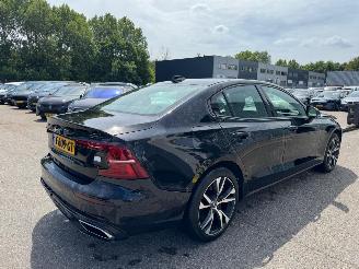 skadebil auto Volvo S-60 2.0 Recharge T6 AWD Core AUTOMAAT 2023/6