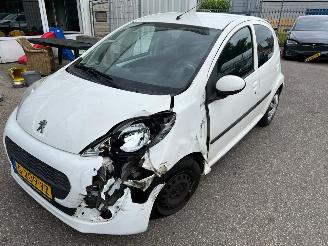 skadebil auto Peugeot 107 1.0 Access 2013/5