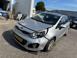 skadebil auto Kia Rio 1.2 CVVT Comfort Pack 2012/4