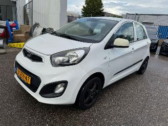  Kia Picanto 1.0 CVVT ISG Comfort Pack BJ 2013 109.721 KM 2013/12