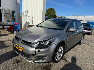 Vaurioauto  passenger cars Volkswagen Golf 2.0 TDI Highline BJ 2013 369.000 KM 2013/7