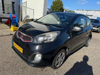 Damaged car Kia Picanto 1.0 CVVT Airco BJ 2012 184864  KM 2012/7