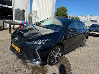Auto incidentate MG MG4 Electric AUTOMAAT Trophy Extended Range 77 kWh BJ 2023 55994 KM 2023/11