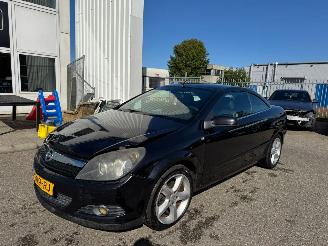 krockskadad bil auto Opel Astra TwinTop 1.8 Enjoy BJ 2006 248.991 KM 2006/10