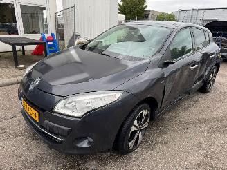 Voiture accidenté Renault Mégane 1.4 TCe Bose BJ 2012 159.938 KM 2012/4
