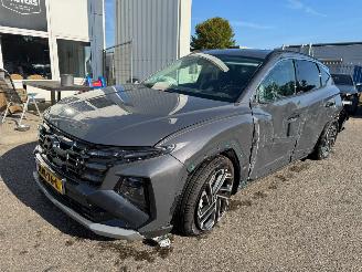 Damaged car Hyundai Tucson 1.6 AUTOMAAT T-GDI PHEV Premium BJ 2025 11.050 KM 2025/5