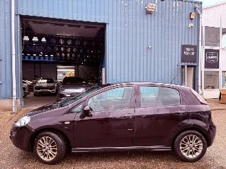 Fiat Punto Evo 1.3 M-Jet Dynamic BJ 2011 199.719 KM picture 2