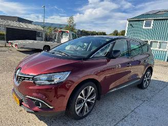 Damaged car Renault Scenic 1.3 TCe Intens 7persoons AUTOMAAT 2018/5