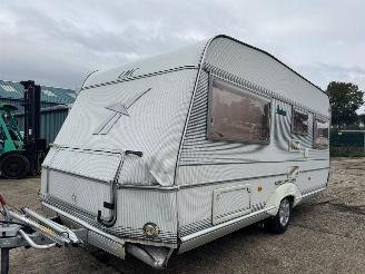 krockskadad bil caravan LMC  490 P1 1994/2