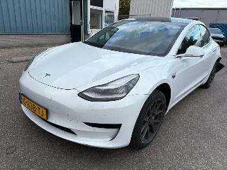 Vaurioauto  passenger cars Tesla Model 3 Standard RWD Plus 60 kWh 2019/12