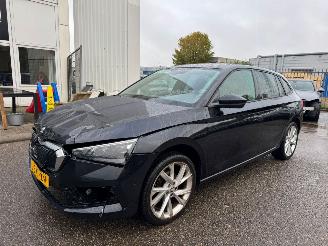 krockskadad bil auto Skoda Scala 1.0 TSI Sport Business 2021/12