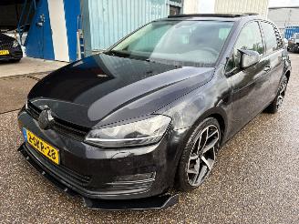 uszkodzony samochody osobowe Volkswagen Golf 1.4 AUTOMAAT TSI ACT Highline BJ 2013 269.074 KM 2013/10