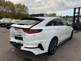 Kia Proceed 1.4 T-GDI GT-Line BJ 2020 76.365 KM picture 5