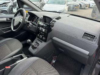 Opel Zafira 1.8 Cosmo BJ 2009 220.541 KM picture 16