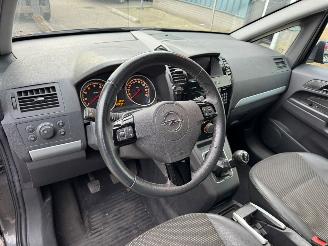 Opel Zafira 1.8 Cosmo BJ 2009 220.541 KM picture 9