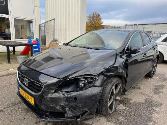 Unfallwagen Volvo V-40 1.6 T3 Summum BJ 2012 173.882 KM 2012/11