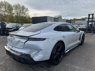 Porsche Taycan 4S Performance 84 kWh 360 KW 489 PK picture 5