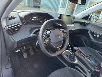 Peugeot 2008 1.2 PureTech Blue Lease Active picture 8